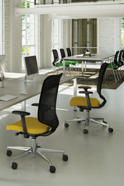 Ergonomske-stolice-za-kancelariju-serija-240-3-600x800